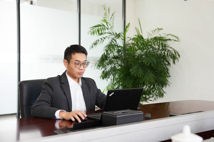 17708627548638878MEG.jpg DSC08291.jpg